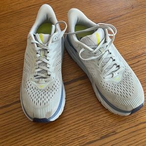 Hoka Clifton 7 size 9
